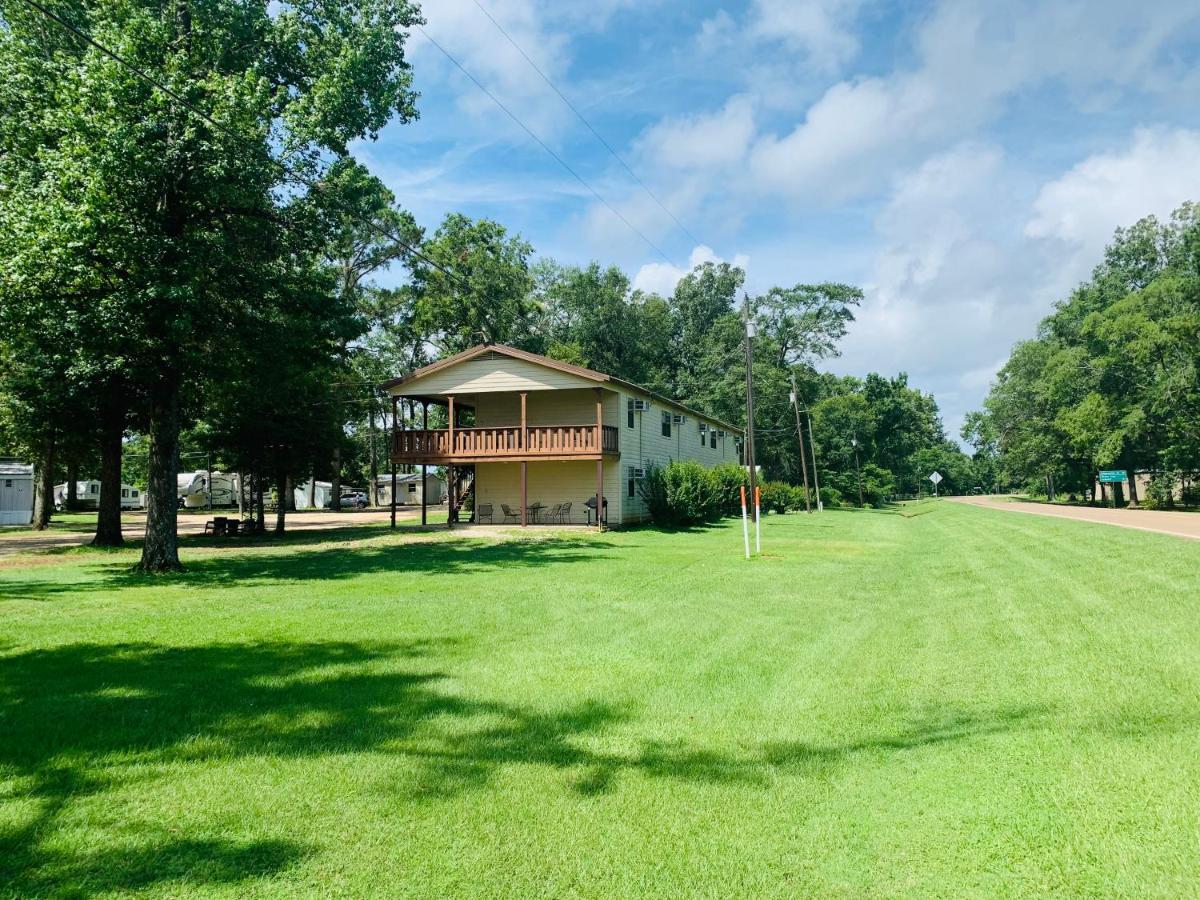 Hotel Holly Park Marina Milam Zewnętrze zdjęcie